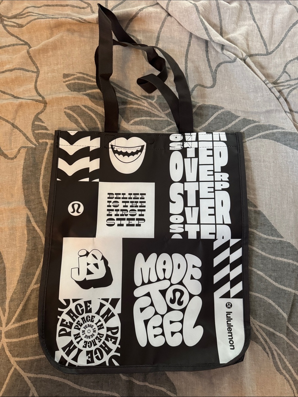 lululemon dark brown and white graphic tote NWOT